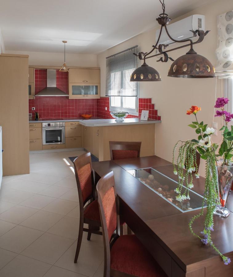Holiday Lefkas Moonlight Luxury Appartments Nikiána Eksteriør bilde